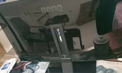 明基27寸显示器，型号vz2750，1080p分辨率60hz